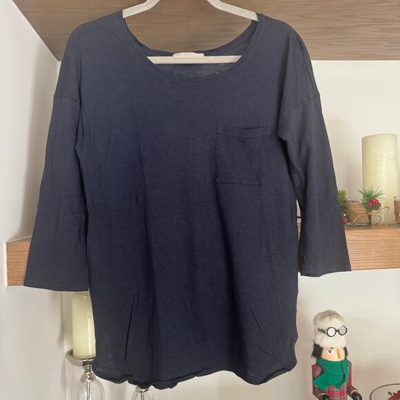 Gap Modal Blend, Front Pocket 3/4 Sleeve Top in Navy - Picture 1 of 5
